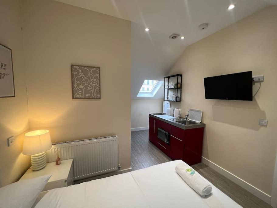 6 Studio Flat, 50M To Airbus Bristol Zewnętrze zdjęcie